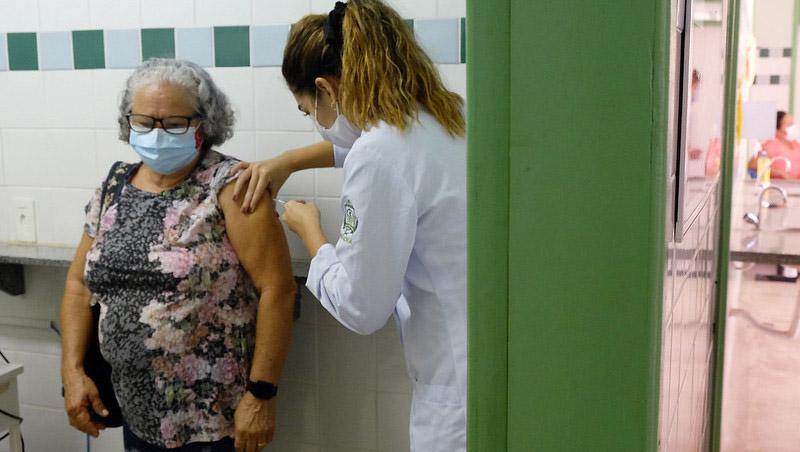 5.770 doses de vacinas contra a Covid-19 são aplicadas no final de semana, em Mossoró