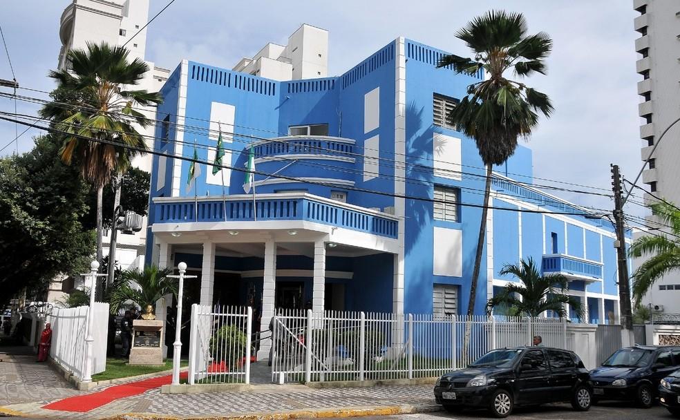 Câmara Municipal de Natal aprova lei que multa quem furar fila de vacinação contra Covid-19