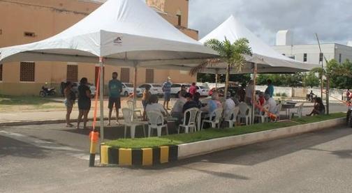 Prefeitura Municipal de Caraúbas realiza 175 testes de Covid-19 durante Drive-Thru de testes no centro da cidade