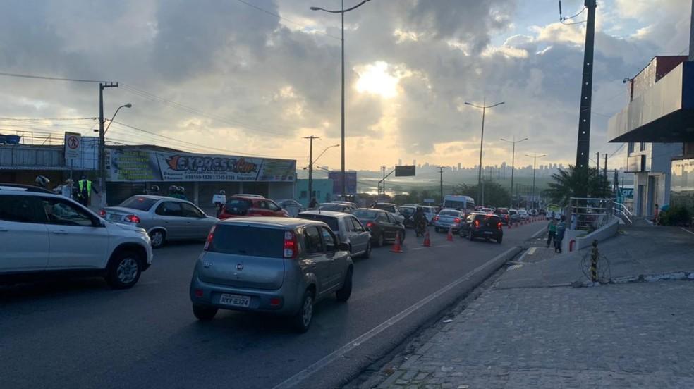Secretaria de Mobilidade inicia operação de faixa reversível na Ponte de Igapó em Natal