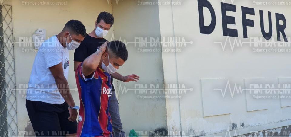 Dupla suspeita de praticar assalto é presa pela PM com celular roubado em Mossoró