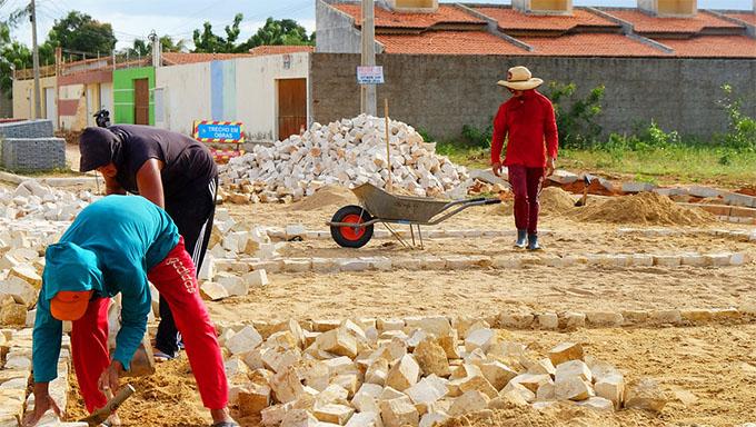 Prefeitura de Mossoró avança em obras de pavimentação nos Três Vinténs