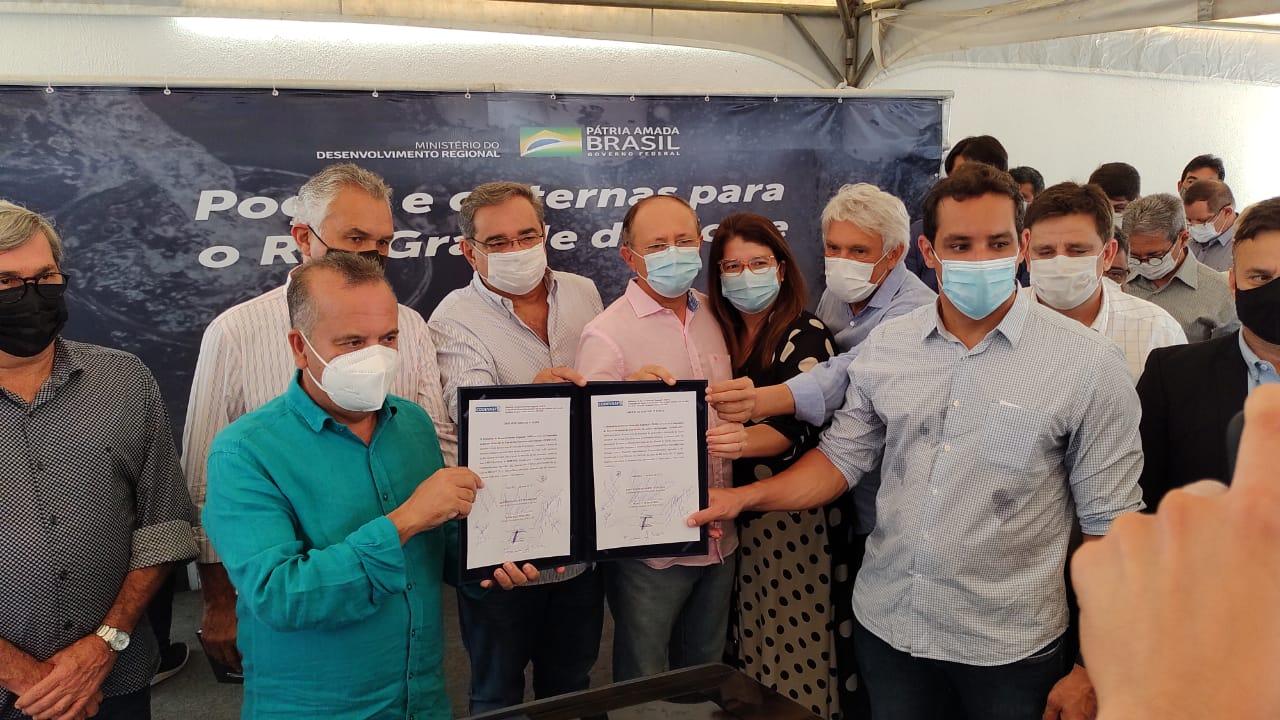 Com investimentos, governo federal quer libertar RN de carros-pipa