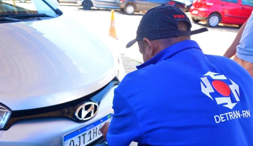 Detran retoma atendimento presencial de Registro de Veículos em Natal e Mossoró