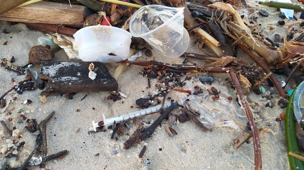 Idema envia relatório sobre lixo nas praias do RN ao MPF sem conclusão sobre origem do material