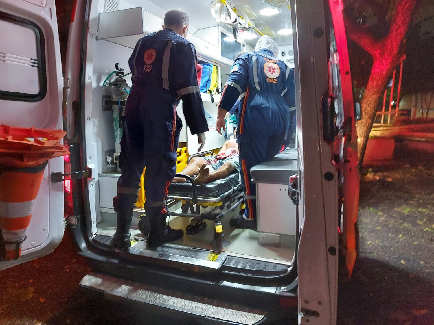 Morador de rua é esfaqueado após desentendimento com colega no Centro de Mossoró