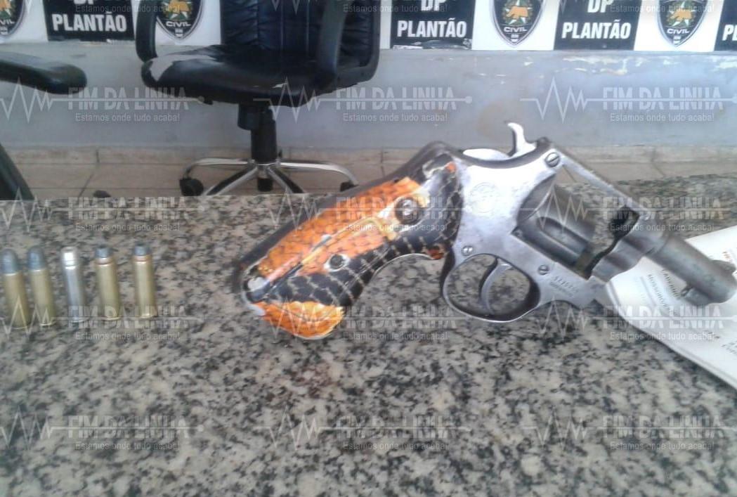 Polícia Militar apreende arma de fogo em poder de dupla no Santa Delmira em Mossoró RN