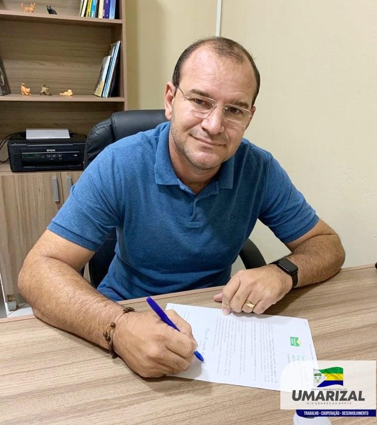 Prefeito de Umarizal, Raimundo Pezão, adere ao programa 