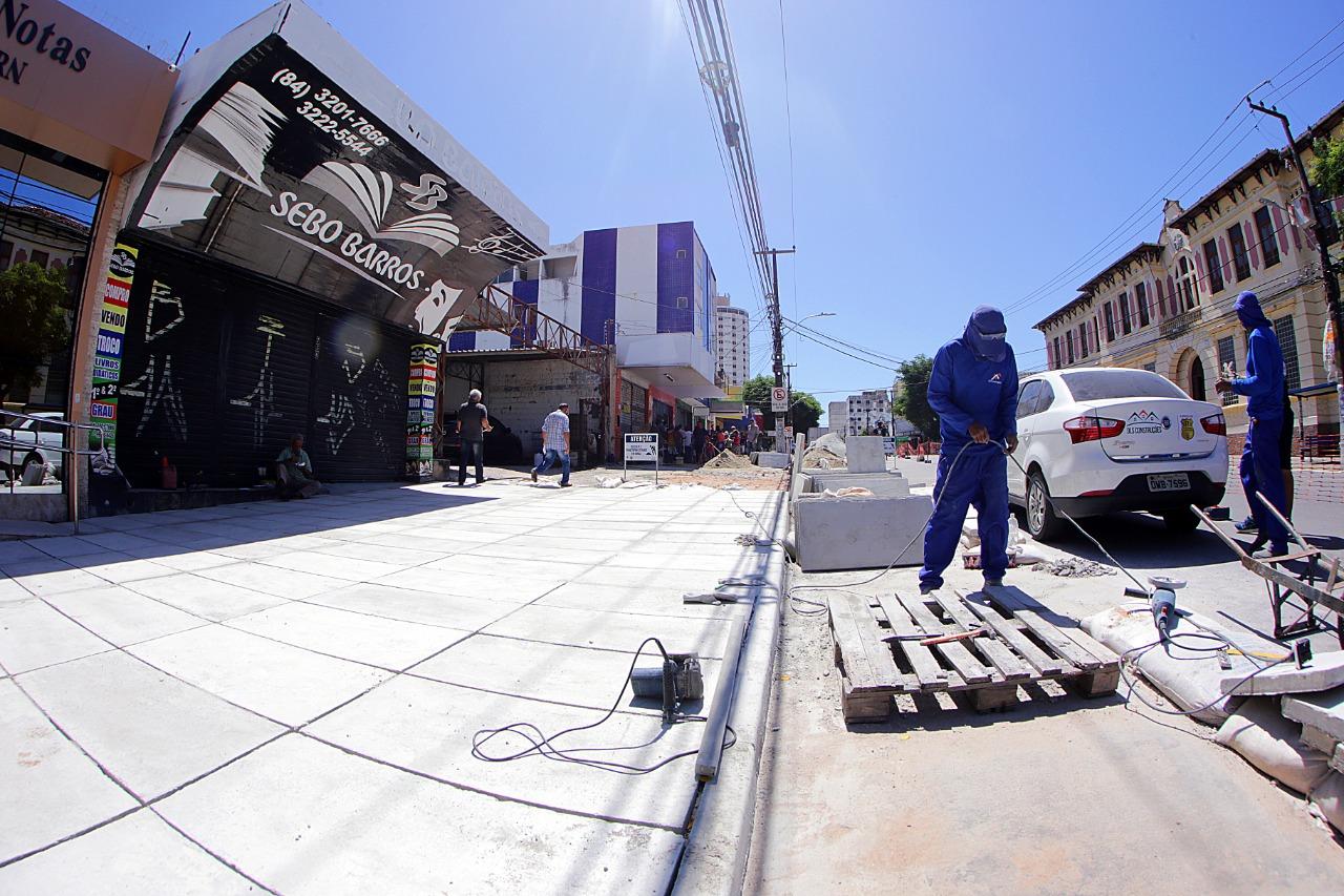 Prefeitura investe em melhorias de calçadas em todas as regiões de Natal
