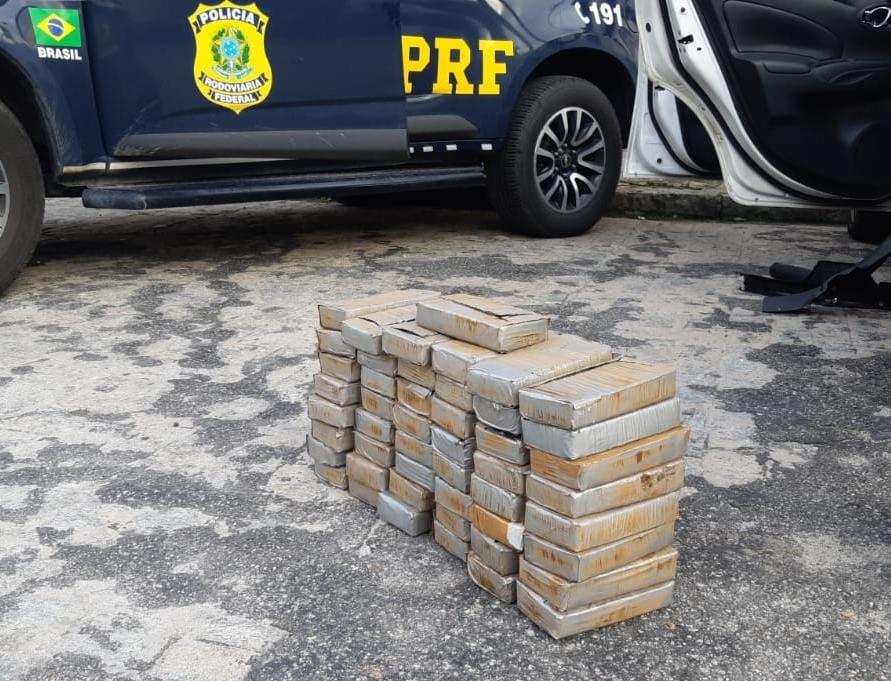 PRF apreende 51 quilos de Crack que eram transportados de Natal no Rio Grande do Norte para Campina Grande na Paraíba