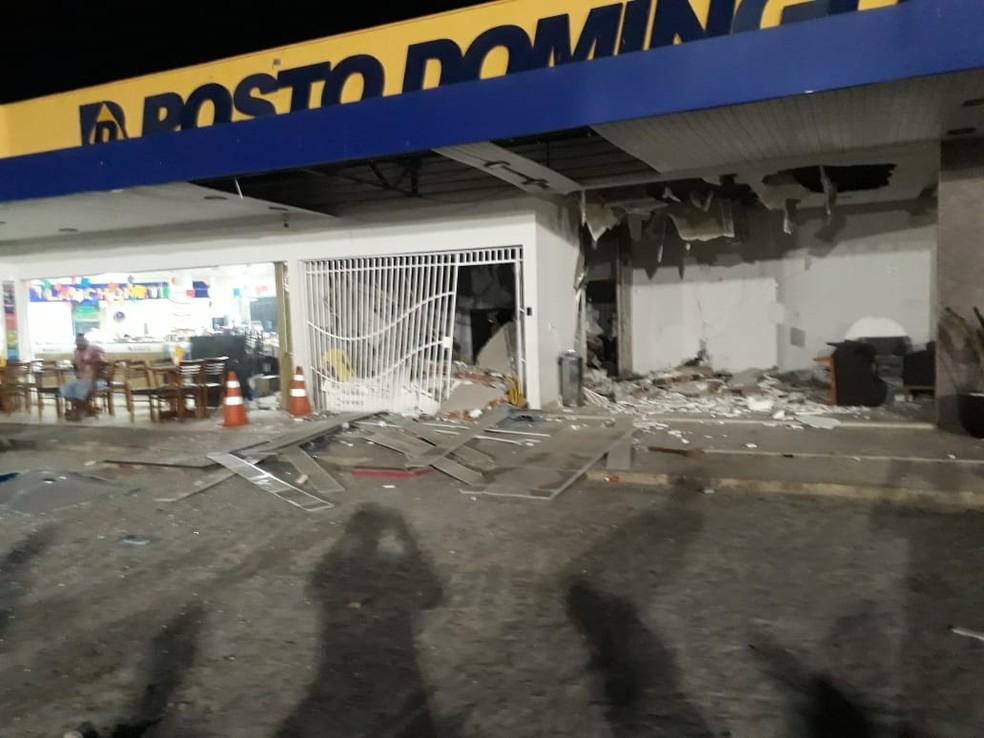 Criminosos explodem cofre e roubam dinheiro de posto de combustíveis na região Agreste potiguar