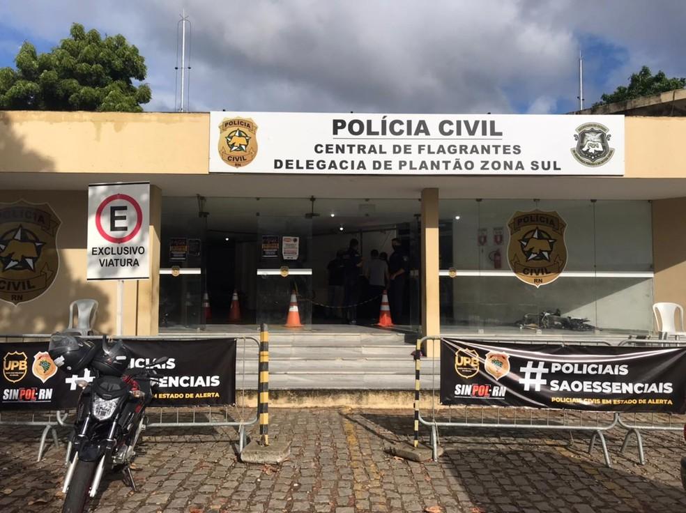 Homem é alcançado e espancado pela população após roubar moto na Grande Natal