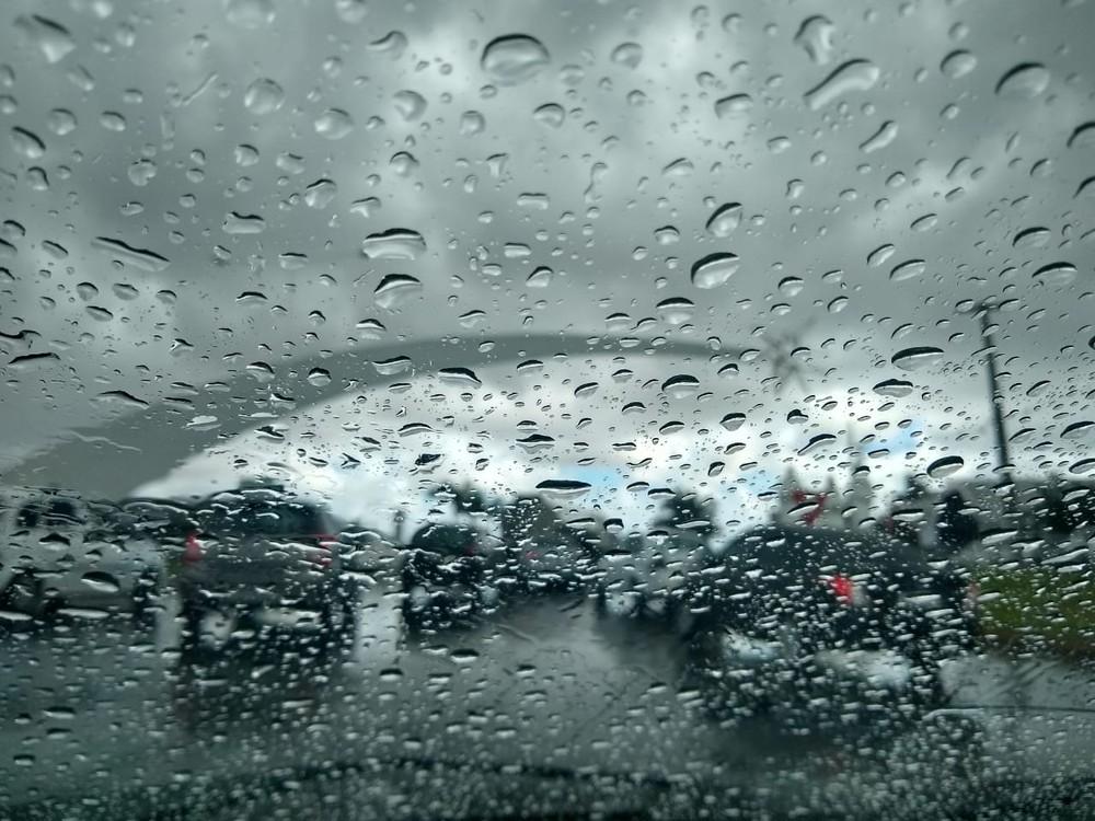 Inmet alerta para chuvas intensas em Natal e mais 45 cidades do RN