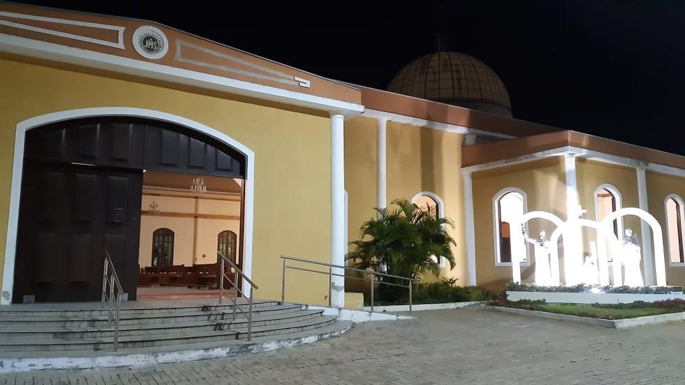 Ladrão rouba equipamentos de transmissão online de missas do Santuário dos Mártires em Natal