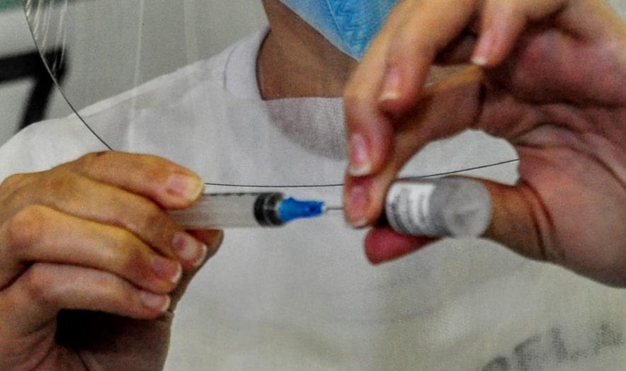 Natal começa a vacinar pessoas com 53 anos nesta Segunda(14)