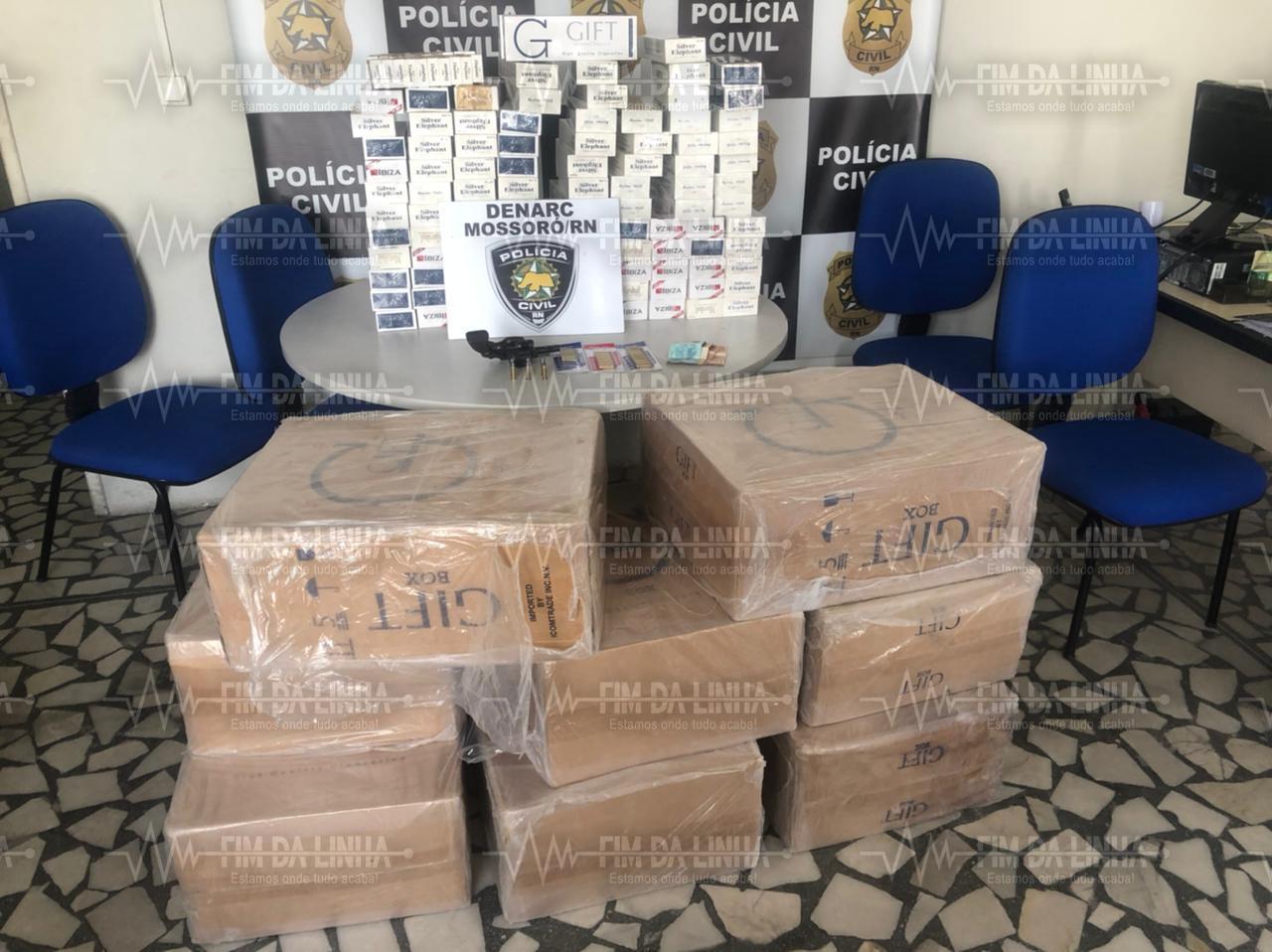 Polícia Civil apreende cinco mil carteiras de cigarros contrabandeados, arma de fogo e munições em Mossoró