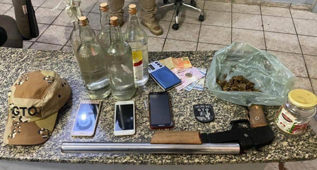 GTO de Apodi prende 04 elementos em posse de drogas e arma de fabricação caseira