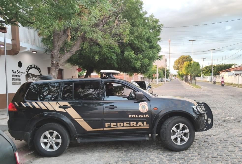 Operação da PF cumpre 5 mandados contra suspeitos de fraudes em financiamentos de veículos no RN
