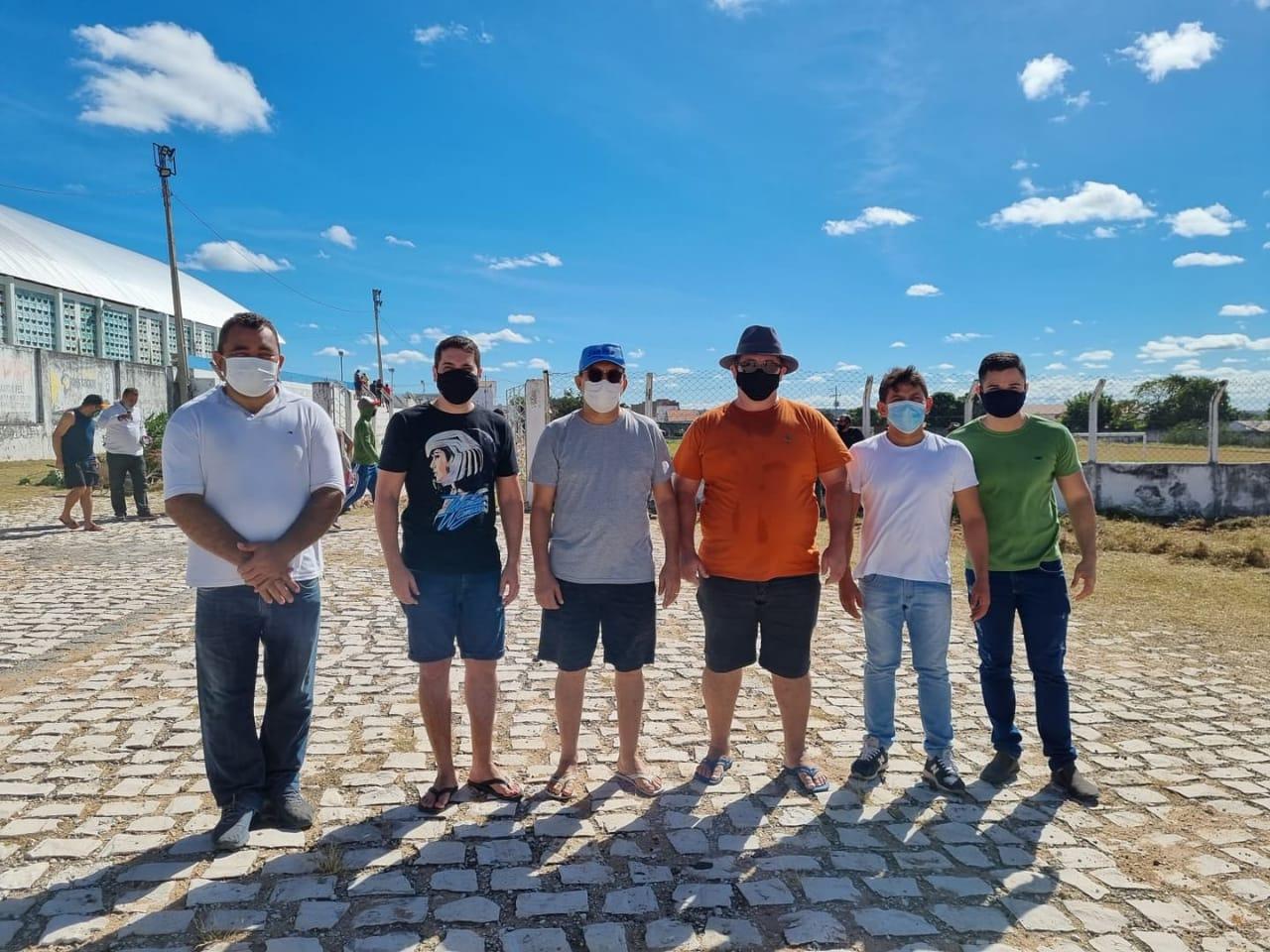 Prefeito de Apodi participa de mutirão para limpeza e manutenção do Estádio Antônio Lopes Filho neste Sábado(03)