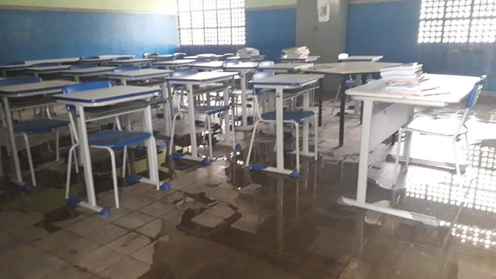 Dois anos após parte do teto desabar, escola estadual em Natal aguarda manutenção para retomada das aulas