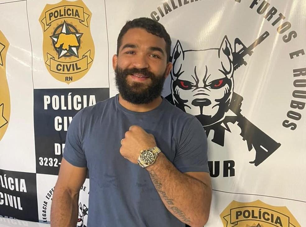 Polícia Civil do RN recupera relógio avaliado em R$ 120 mil de lutador de MMA