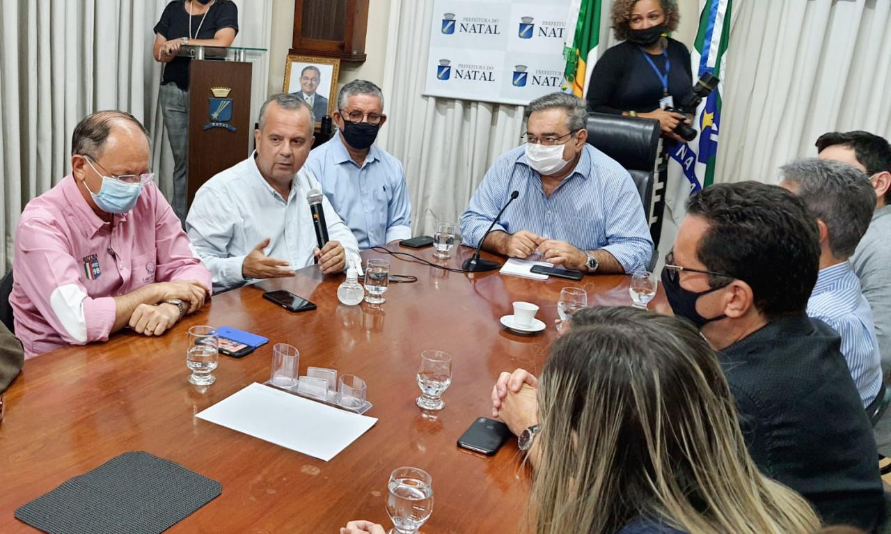 Ministro Rogério Marinho se reúne com prefeito de Natal para discutir importante obra na praia de Ponta Negra
