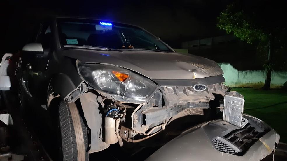 Motorista de aplicativo é amarrado e fica 40 minutos sob poder de assaltantes em Natal