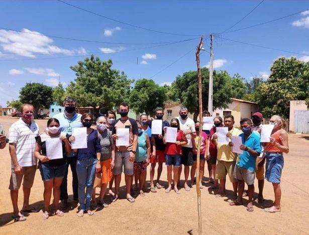 O INCRA titulou 11 famílias do Assentamento Moacir Lucena em Apodi nesta Terça(31)