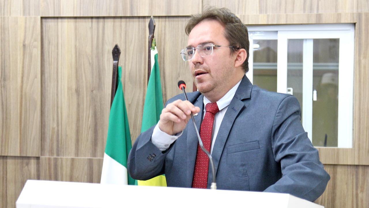 Vereador Railton pede união da classe política na luta pela permanência das UTIs do Hospital Regional de Apodi