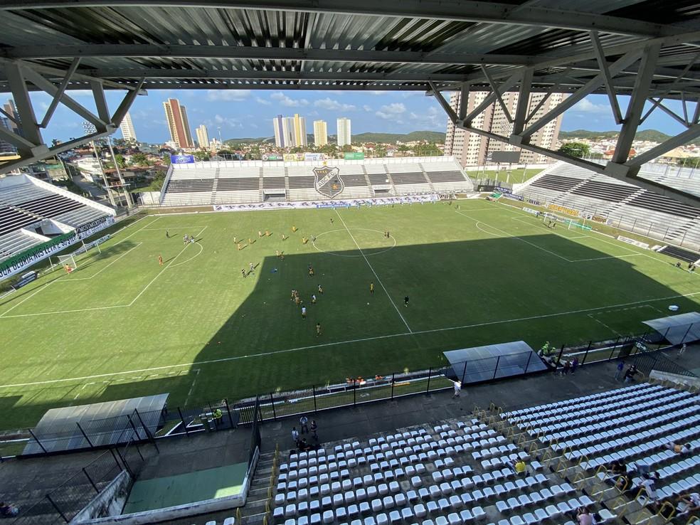 Decreto da Prefeitura de Natal autoriza até 50% de público nos estádios de futebol