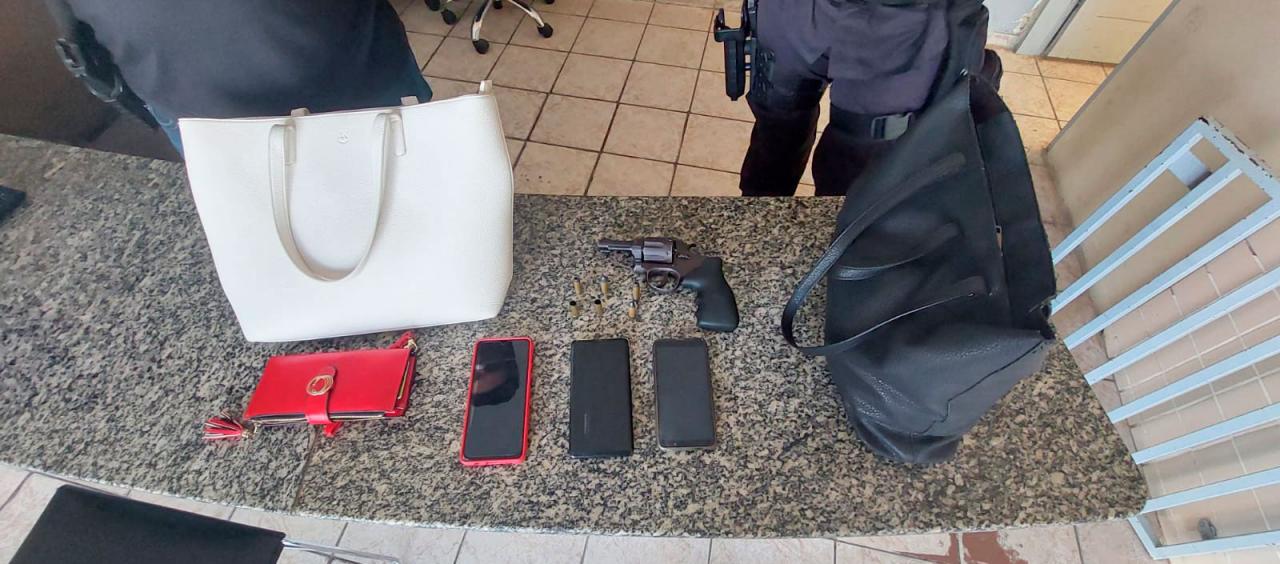 Dupla é presa pela PM após praticar assaltos no Conjunto Abolição III em Mossoró