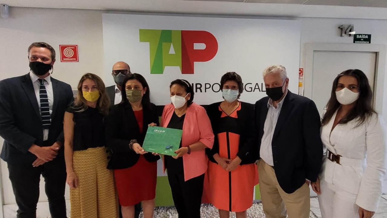 Em visita à presidente da TAP, Fátima comemora retomada de voo do RN a Portugal