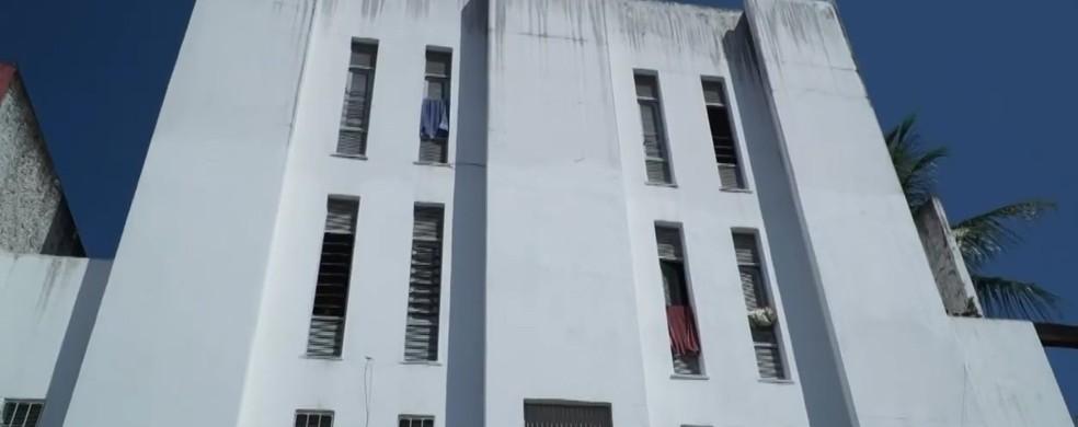 Famílias contempladas com aluguel social recebem ordem de despejo por falta de pagamento da prefeitura de Natal