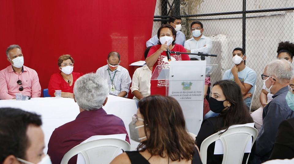 Governo do RN anuncia progressão de carreira para professores do magistério