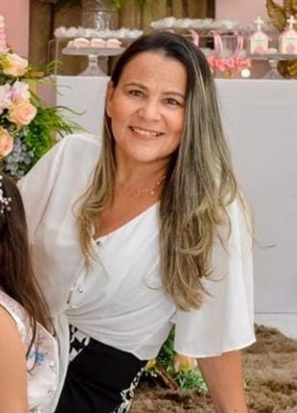 Homem mata ex-mulher a tiros na frente dos filhos e tenta se suicidar no interior do RN