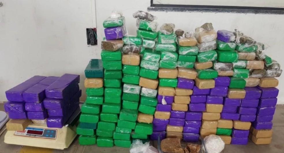 Polícia Militar apreende mais de 100 quilos de drogas e prende foragido da Justiça em Natal