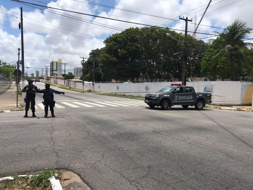 Polícia Militar interdita cruzamento em Natal por suspeita de bomba