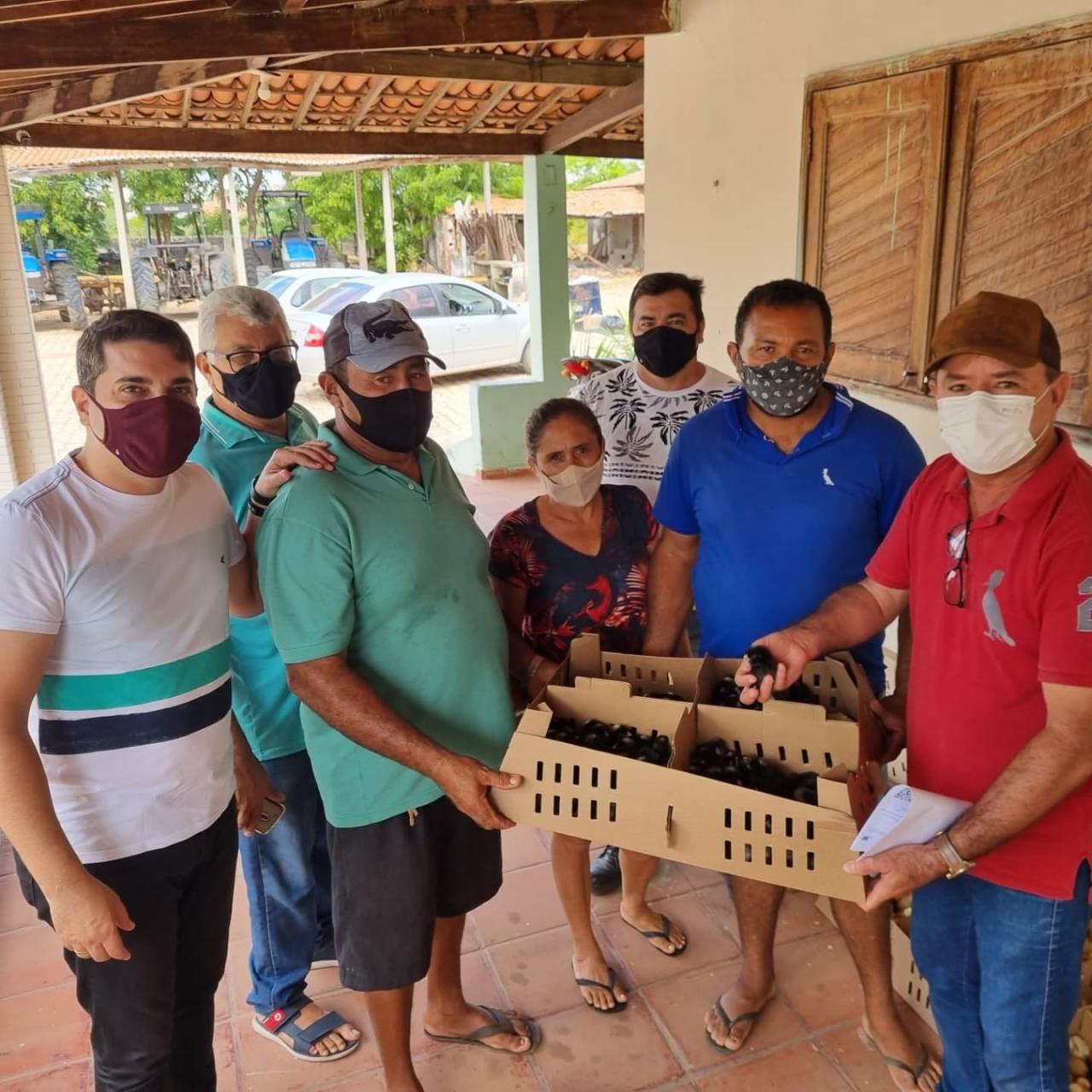 Prefeitura de Apodi faz entrega do programa “Pinto Caipira” nesta Quinta(11)