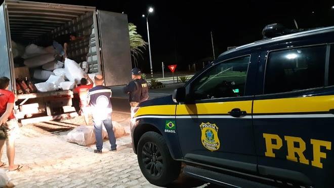 PRF e SET apreendem mais de R$ 383 mil em confecções com notas irregulares no RN