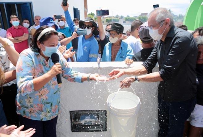 Governadora Fáima inaugura nova adutora no município do Alto Oeste
