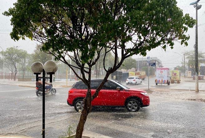 Inmet alerta para chuvas fortes em Mossoró e mais três cidades nas próximas horas