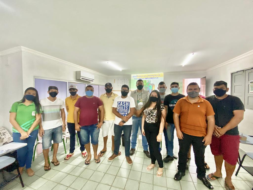 Prefeitura de Apodi iniciou curso de operação e manutenção de tratores e arados agrícolas