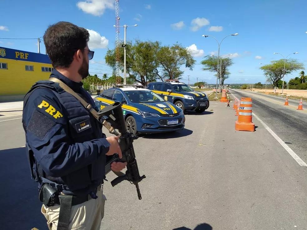 PRF reforça fiscalização nas rodovias federais do RN para o fim de ano