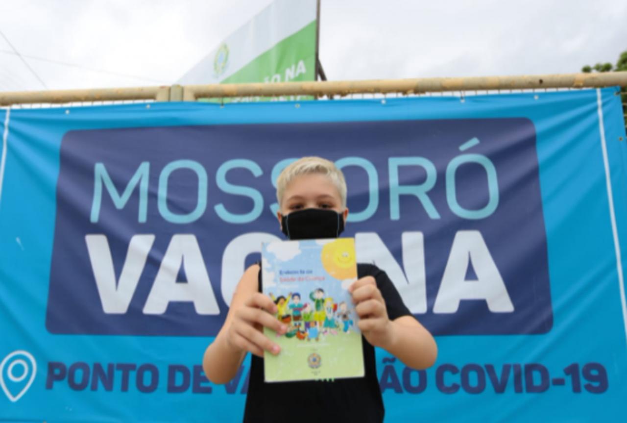 Mais de 130 crianças são vacinadas contra a Covid-19 no 1º dia de vacinação em Mossoró