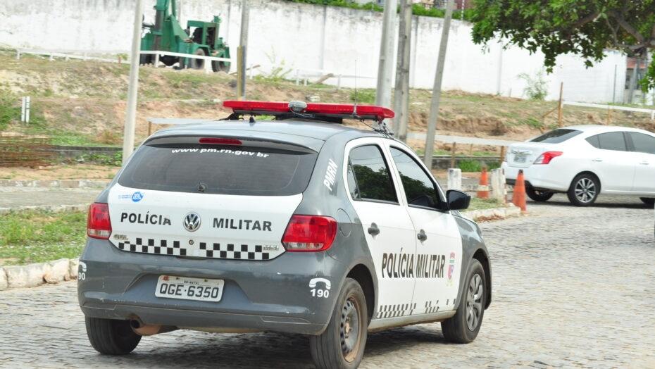 Mototaxista reage a assalto e é baleado com tiro na perna no interior do RN