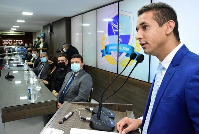 Prefeito de Mossoró vai enfrentar movimento dos professores se não cumprir piso salarial