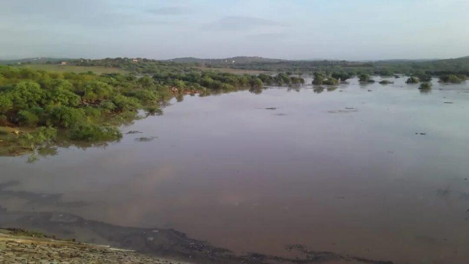 Após 5 anos completamente seco, açude de Santa Cruz no RN é abastecido pelas chuvas