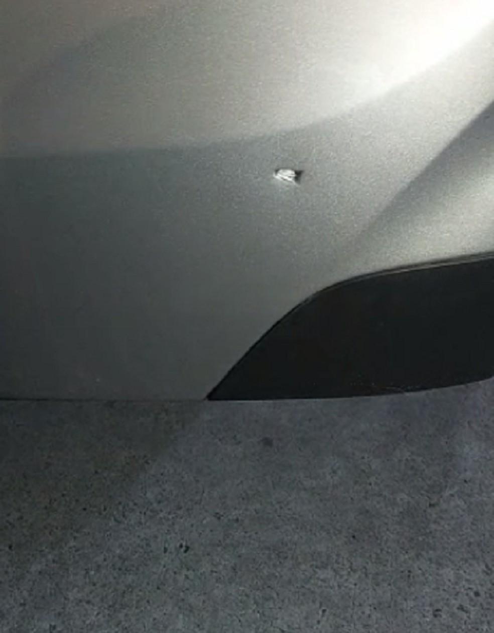 Carro de motorista por aplicativo é alvo de tiros ao voltar do aeroporto na madrugada em Natal