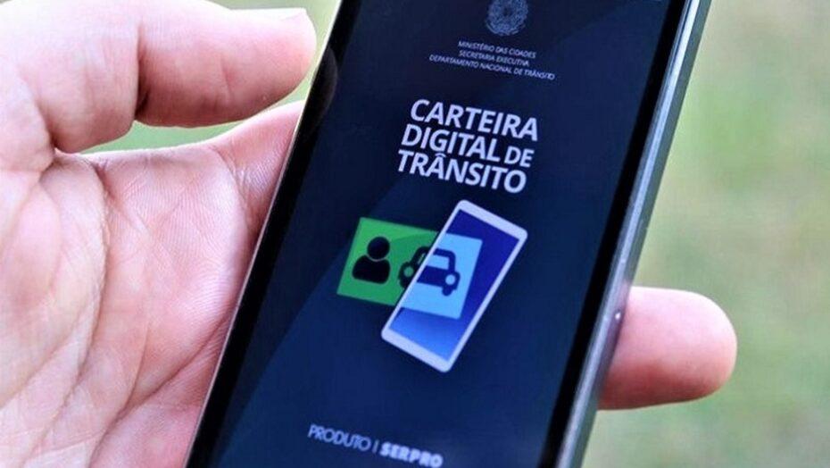 Detran/RN orienta uso de aplicativo com informações de CNH, CRLV e Infrações