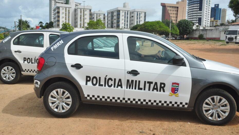 Homem acompanhado por mulher é morto enquanto entrava em carro de aplicativo em Natal
